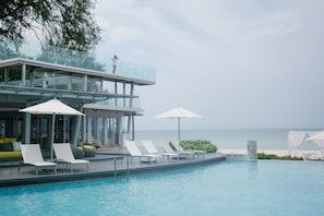 Piscine extérieure
