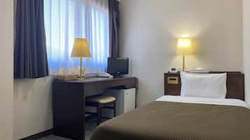 Desk, blackout drapes, iron/ironing board, free WiFi