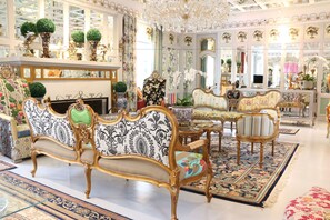 Sala de estar en el lobby