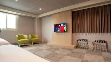 Superior Quadruple Room | Egyptian cotton sheets, premium bedding, down duvets, pillow-top beds