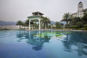 Piscina all'aperto