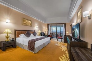 Minibar, in-room safe, desk, blackout drapes - Gaoming Country Garden Phoenix Hotel (Foshan)