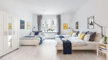 Family Studio Suite, Multiple Beds, Kitchen | 2 bedrooms, premium bedding, individually decorated