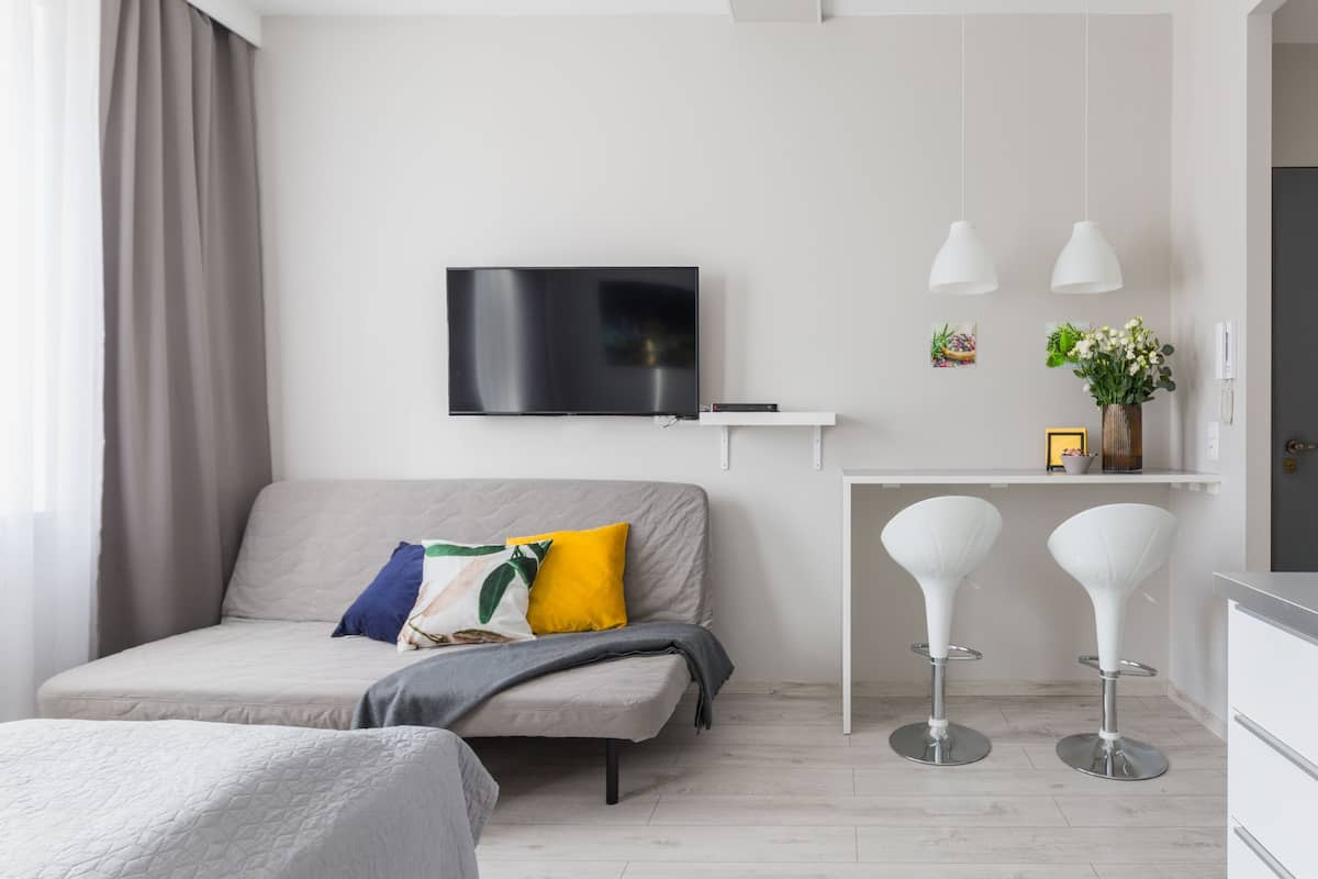 Klassieke studio, 1 tweepersoonsbed met slaapbank | 2 slaapkamers, luxe beddengoed, individueel gedecoreerd