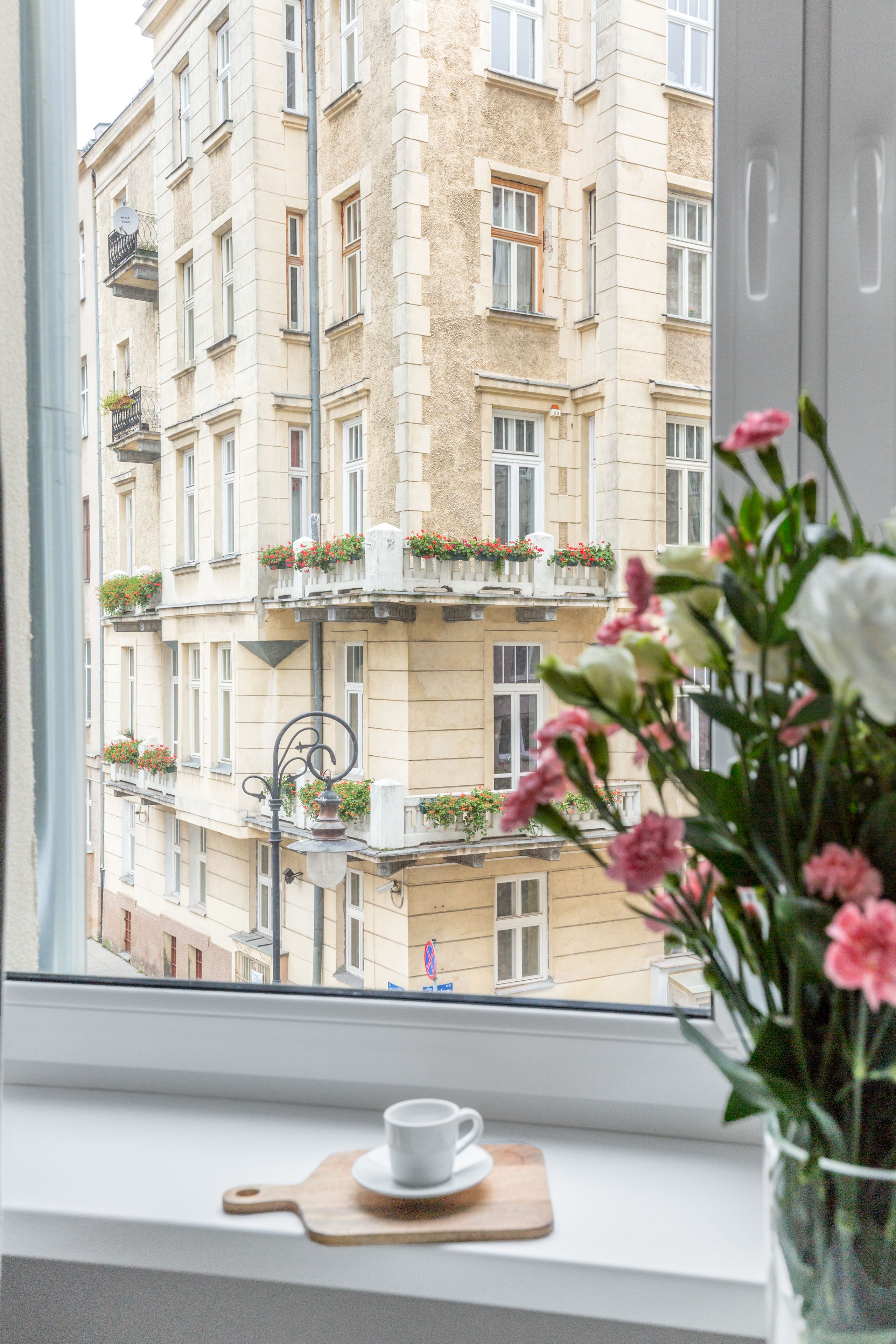 Suite estudio de diseñador, 1 cama matrimonial y sofá cama, cocina | Vista desde la habitación