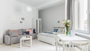 Suite estudio de diseñador, 1 cama matrimonial y sofá cama, cocina | Ropa de cama de alta calidad y decoración personalizada