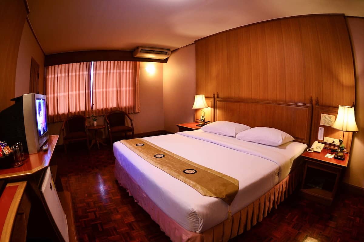 Deluxe Twin Room | Minibar, pengeskab på værelset, skrivebord, gratis Wi-Fi