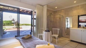Standard Twin Room | Bathroom shower