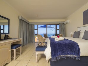 Suíte luxo, vista para o mar | Cofres nos quartos