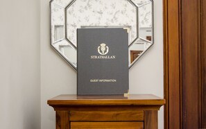 Doppelzimmer, Gartenblick | Badezimmer | Dusche, kostenlose Toilettenartikel, Haartrockner, Bademäntel