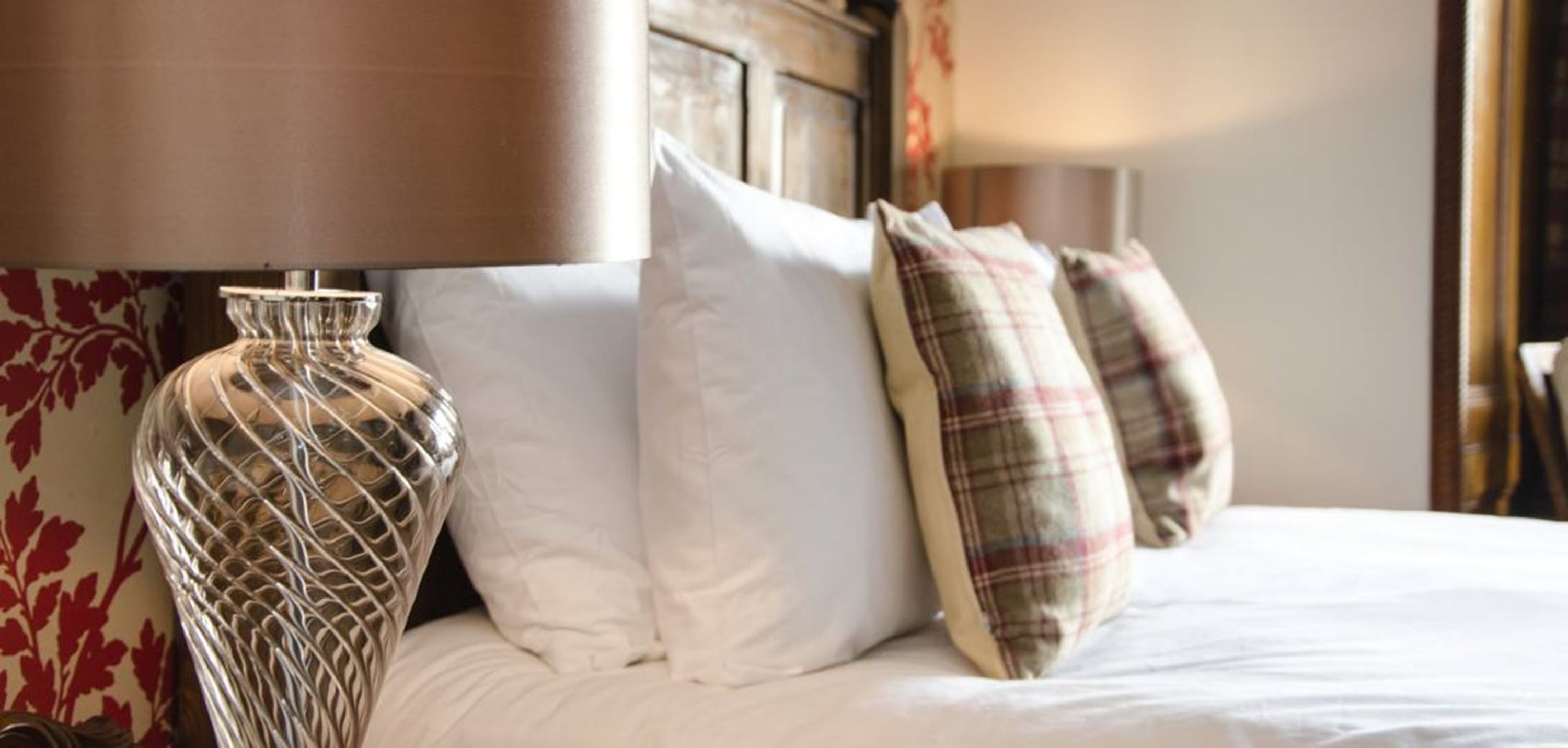 Phòng đôi Superior (Four Poster Bed) | Bàn ủi/dụng cụ ủi quần áo, truy cập Internet không dây miễn phí 