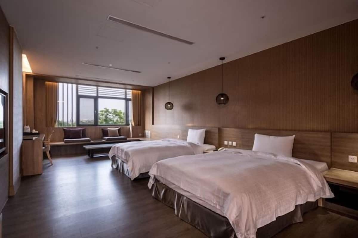 Caja de seguridad en la habitación, escritorio y insonorización