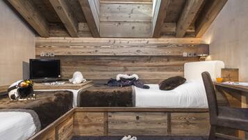 Snow Suite 4 persons | 2 makuuhuonetta, ylelliset vuodevaatteet, minibaari