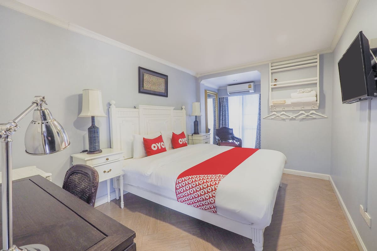 Deluxe Double Room | Desk, free WiFi, bed sheets