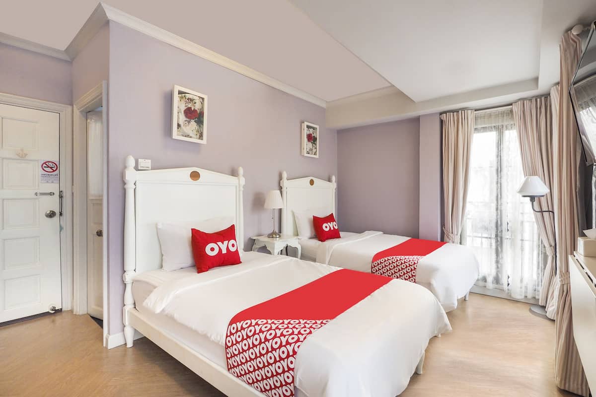 Deluxe Twin Room | Desk, free WiFi, bed sheets