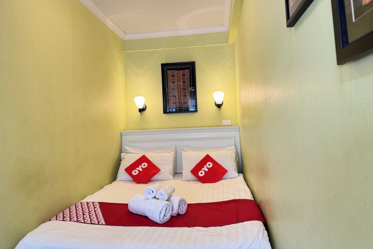 Standard Double Room | Desk, free WiFi, bed sheets