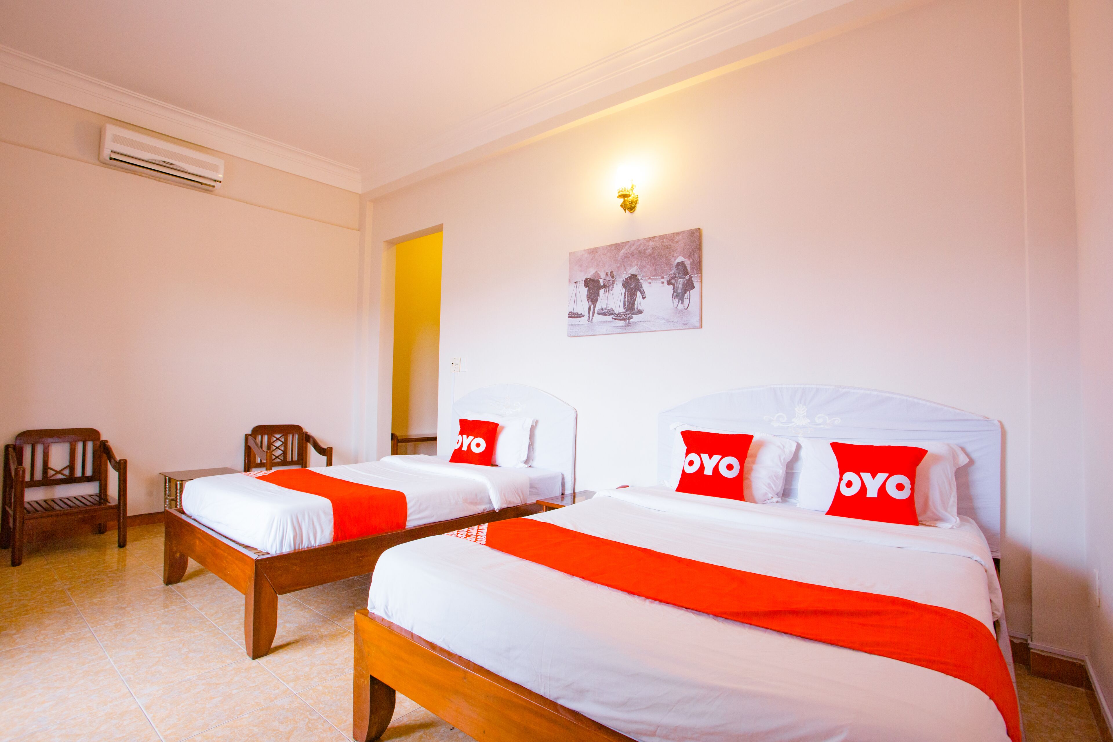 Free WiFi, bed sheets