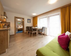 Comfort Apartment, 2 Bedrooms, Balcony, Mountain View (Söldenkogel, plus 30€ cleaning fee) | Living area