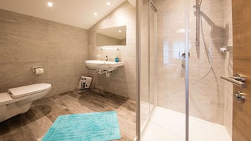 Comfort Apartment, 2 Bedrooms, Balcony, Mountain View (Gaislachkogel, excl. 30€ cleaning fee) | Bathroom