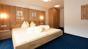 Departamento Confort, 2 habitaciones, balcón (Söldenkogel, plus 30€ cleaning fee) | 1 habitación, escritorio, cortinas blackout y insonorización