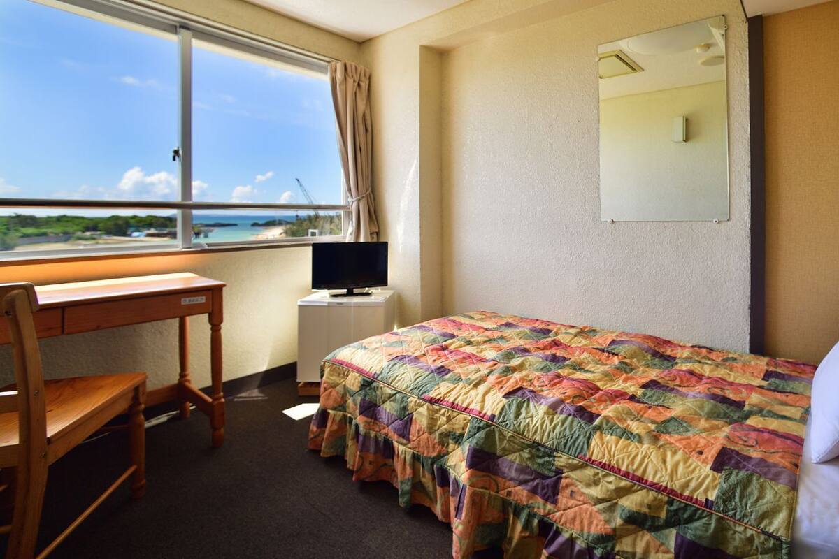Desk, WiFi (free), bed sheets