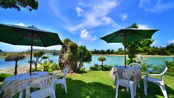Se sirven desayunos, comidas y cenas