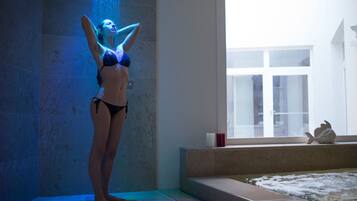 Sauna seca, banheira de hidromassagem, sauna a vapor, massagens