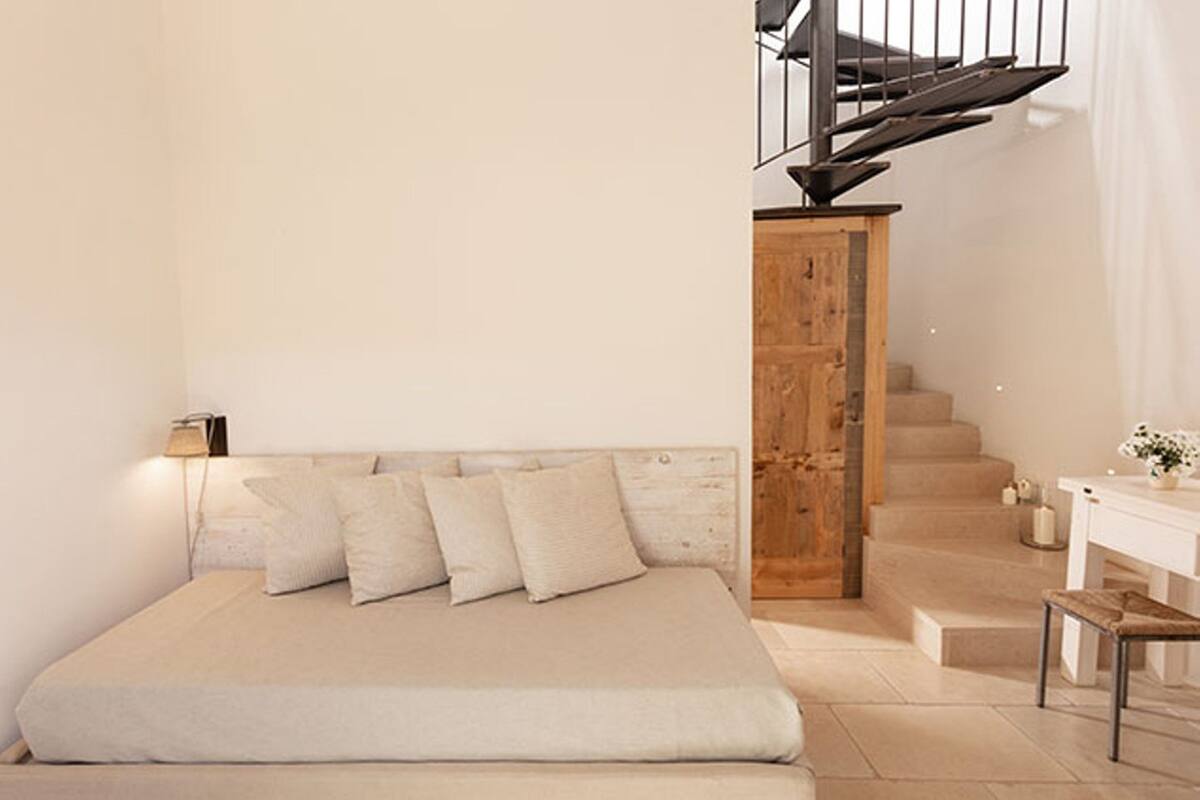 junior suite deluxe on two levels | minibar, in-room safe, desk, soundproofing