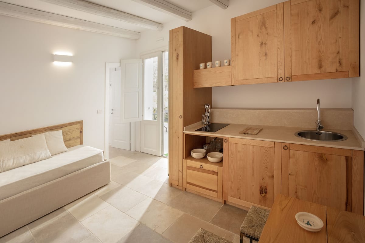 superior suite | living area | flat-screen tv