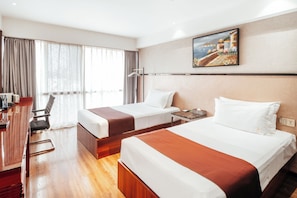1 bedroom, premium bedding, pillow-top beds, minibar