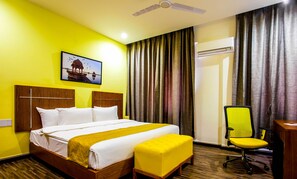 Superior Room, 1 King Bed | Desk, soundproofing, iron/ironing board, free WiFi - Northern Suites E Block (Bengaluru)