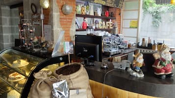Coffee shop