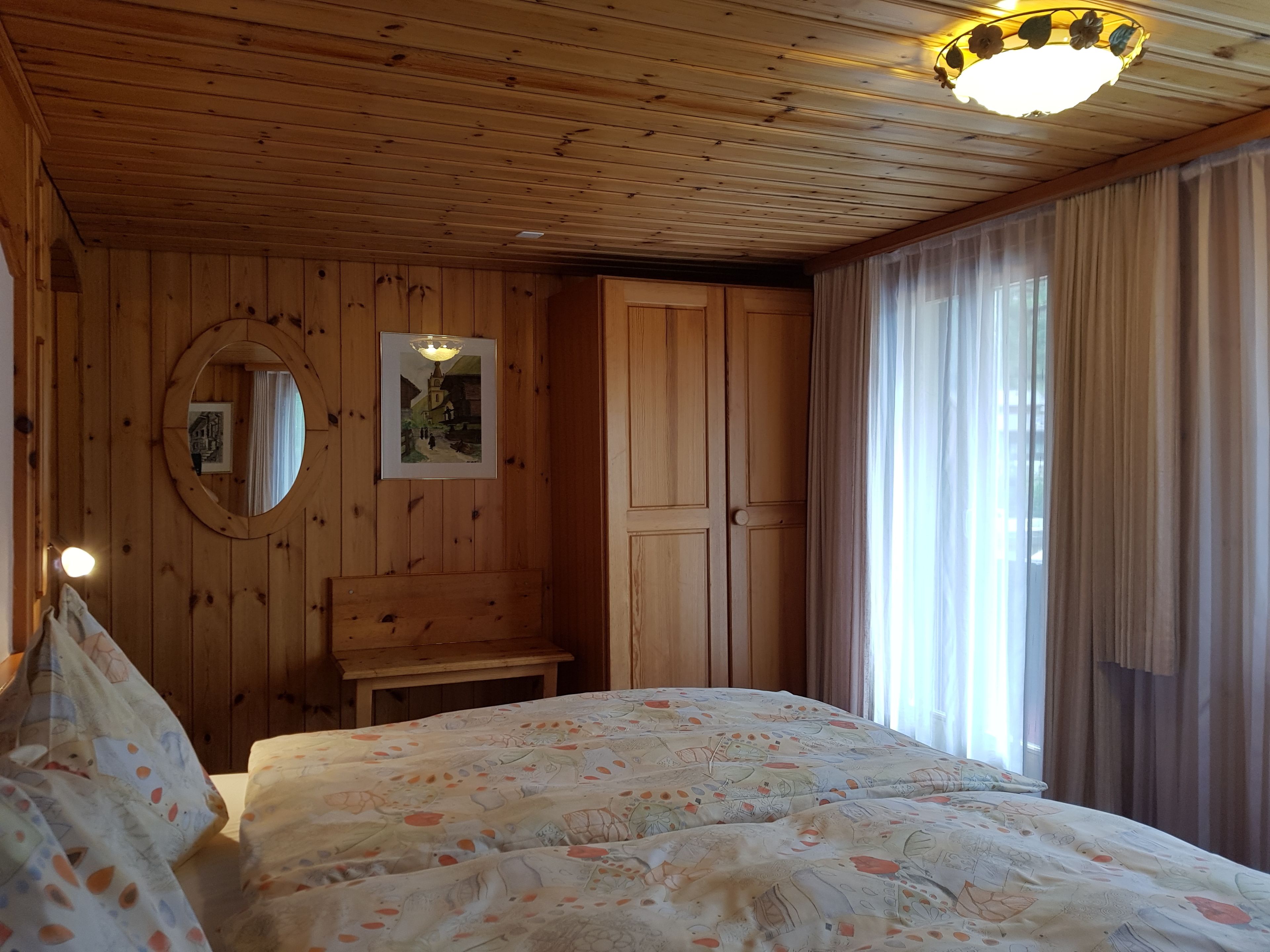 chalet (double) | in-room safe, desk, free wifi, bed sheets