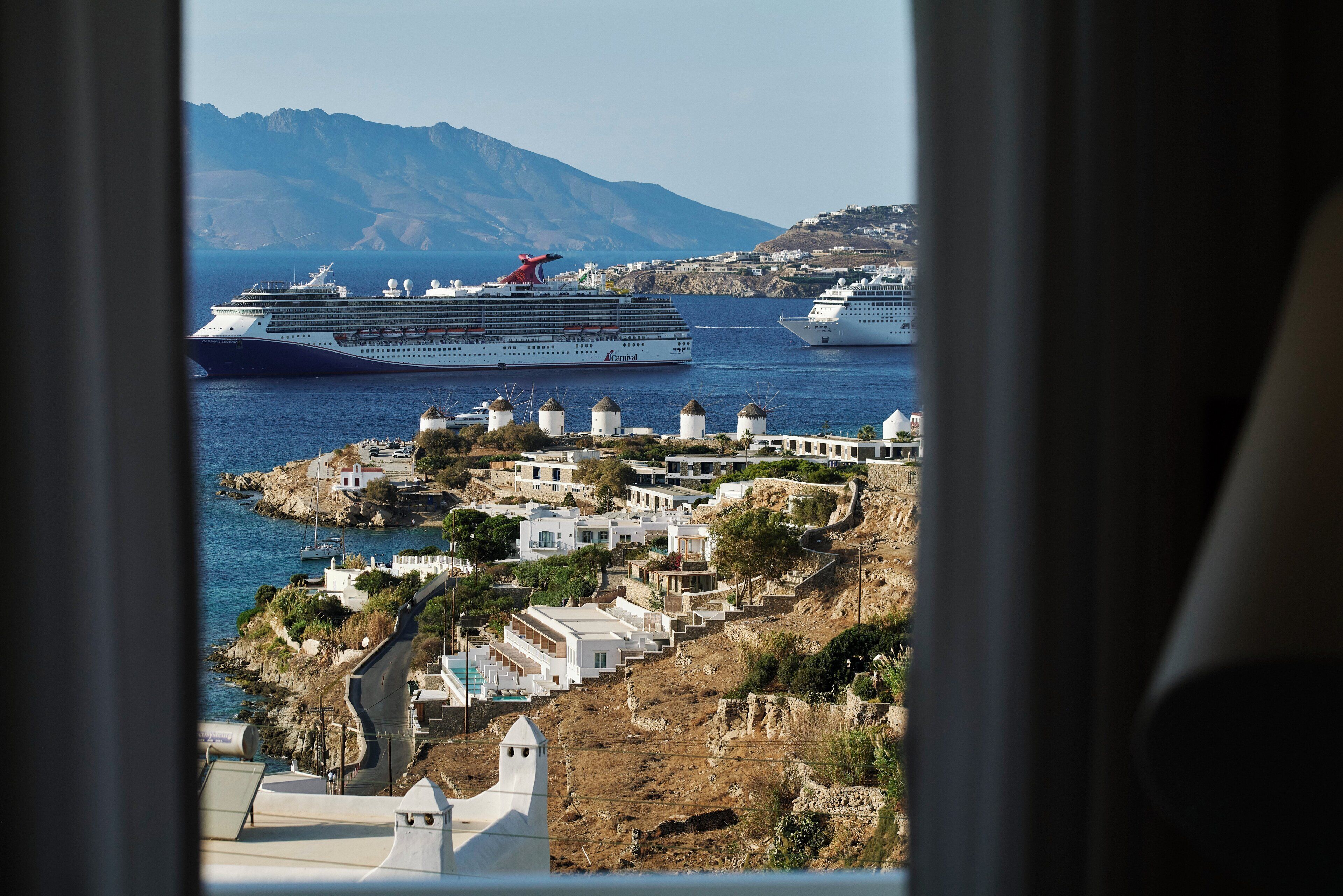 Photo - Myconian Kyma, a Member of Design Hotels