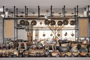 Free daily buffet breakfast - Myconian Kyma, a Member of Design Hotels (Mykonos)