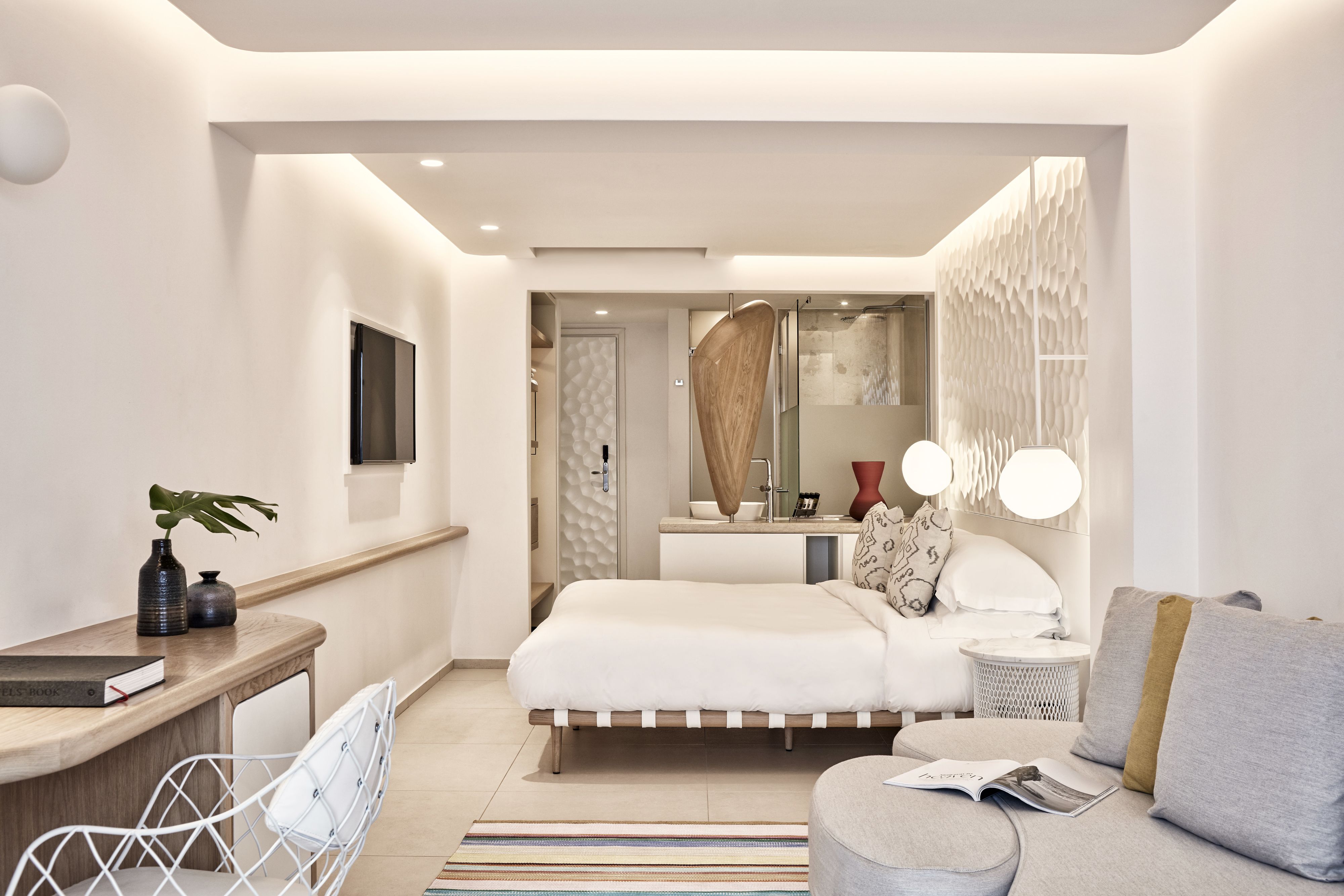 premium bedding, pillow-top beds, minibar, in-room safe