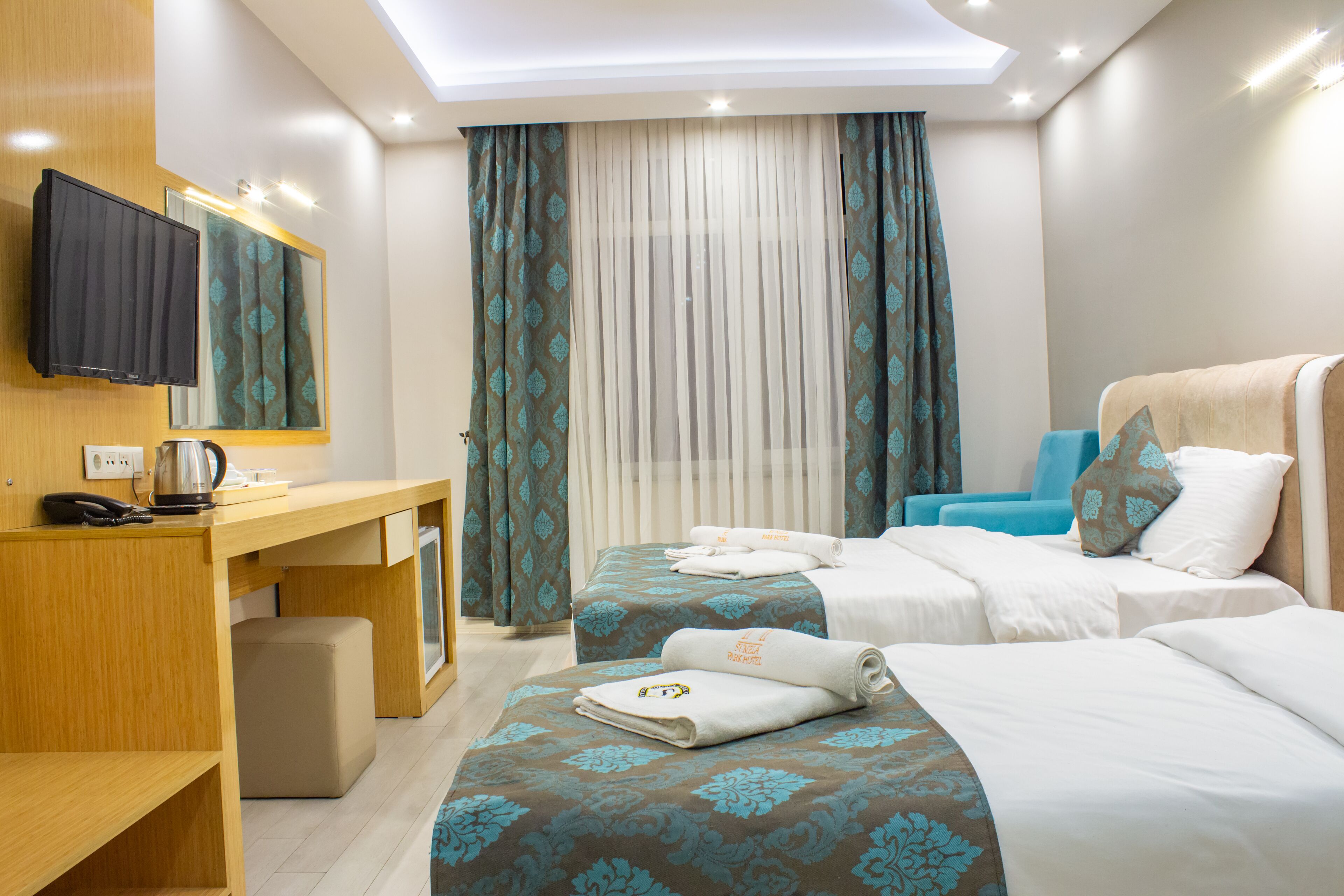 Deluxe Twin Room | Minibar, blackout drapes, soundproofing, free WiFi