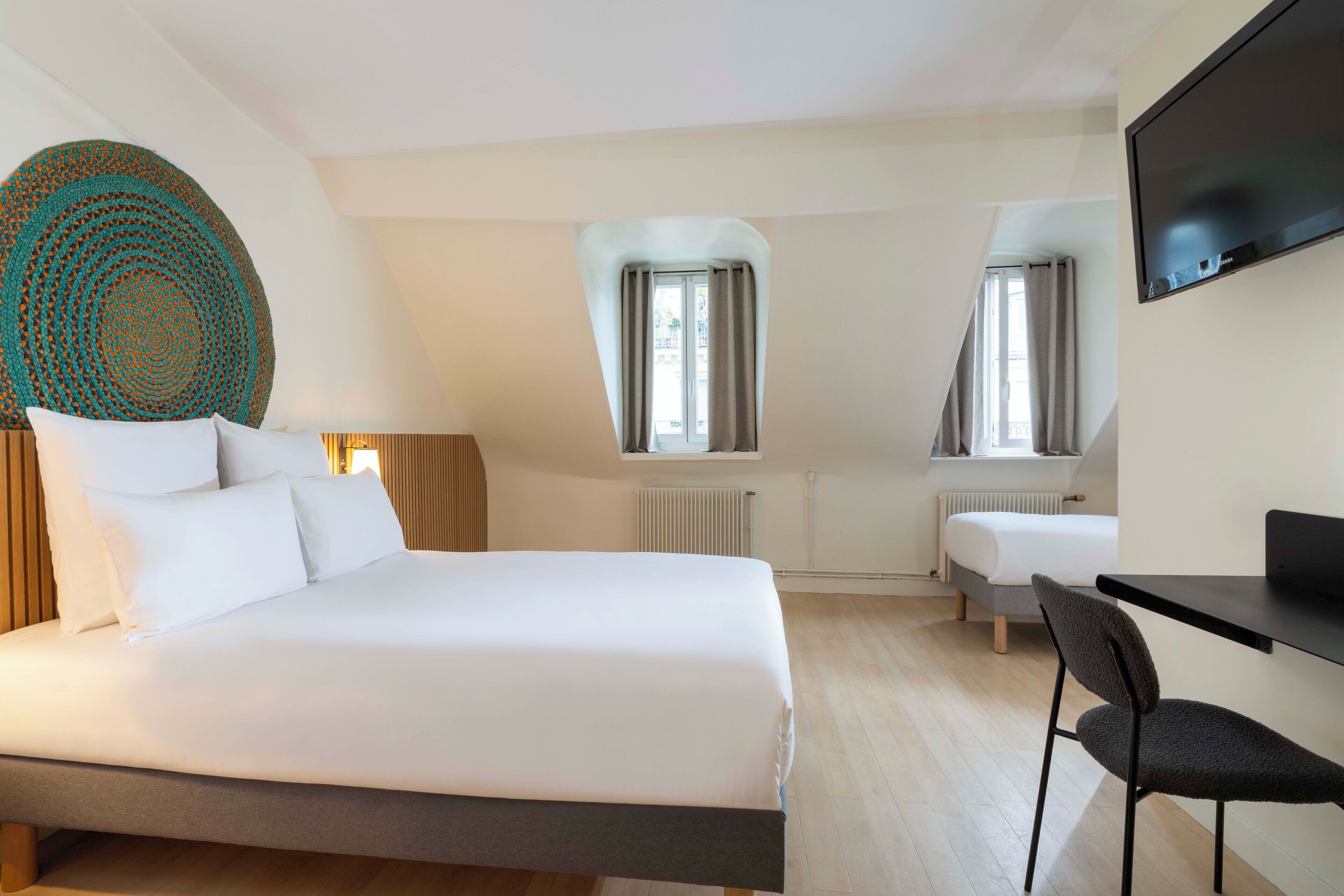 triple room | desk, blackout curtains, soundproofing, iron/ironing board