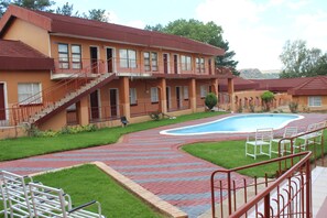 Front of property - The Palace Hotel (Thabana Tsooana)