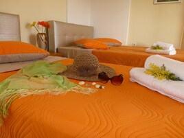 Sistema de insonorización, tabla de planchar con plancha y wifi gratis