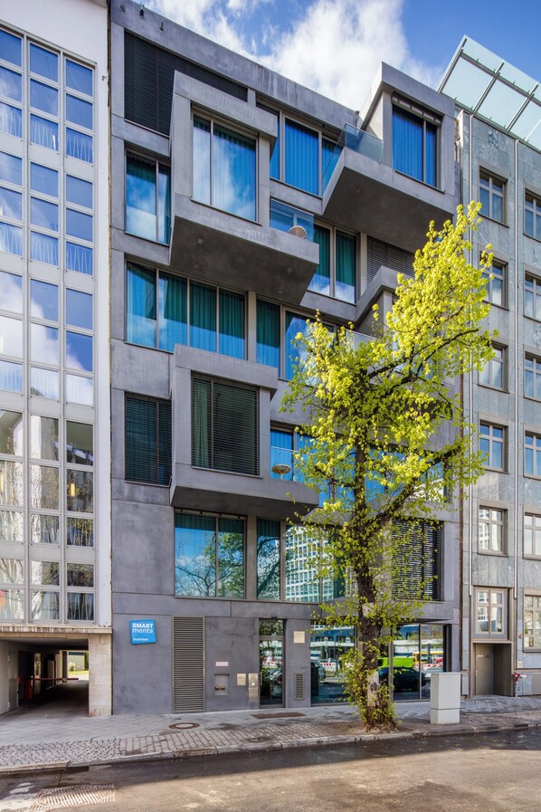 Front of property - smartments Berlin City-West (Berlin)