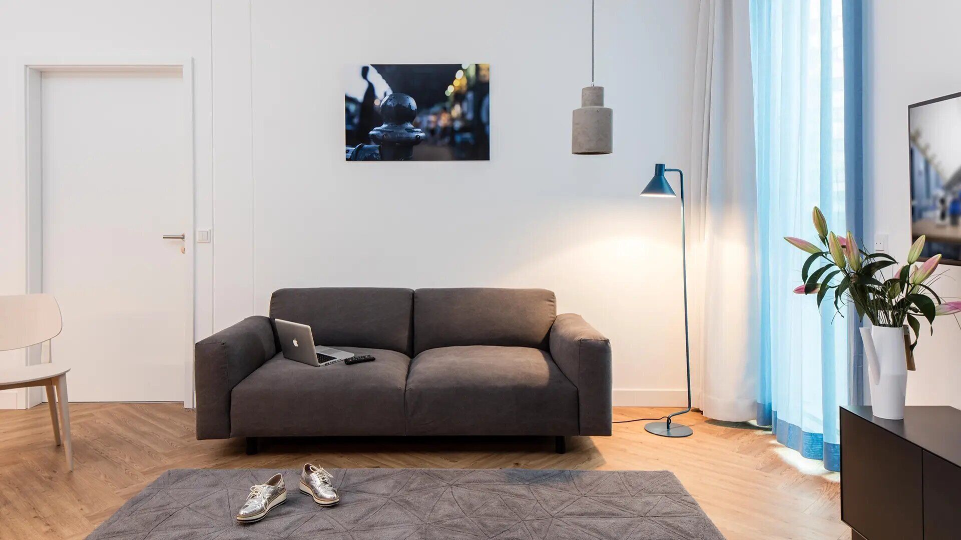 Apartamento | Área de estar | TV de tela plana 40 polegadas com canais via satélite, smart TV