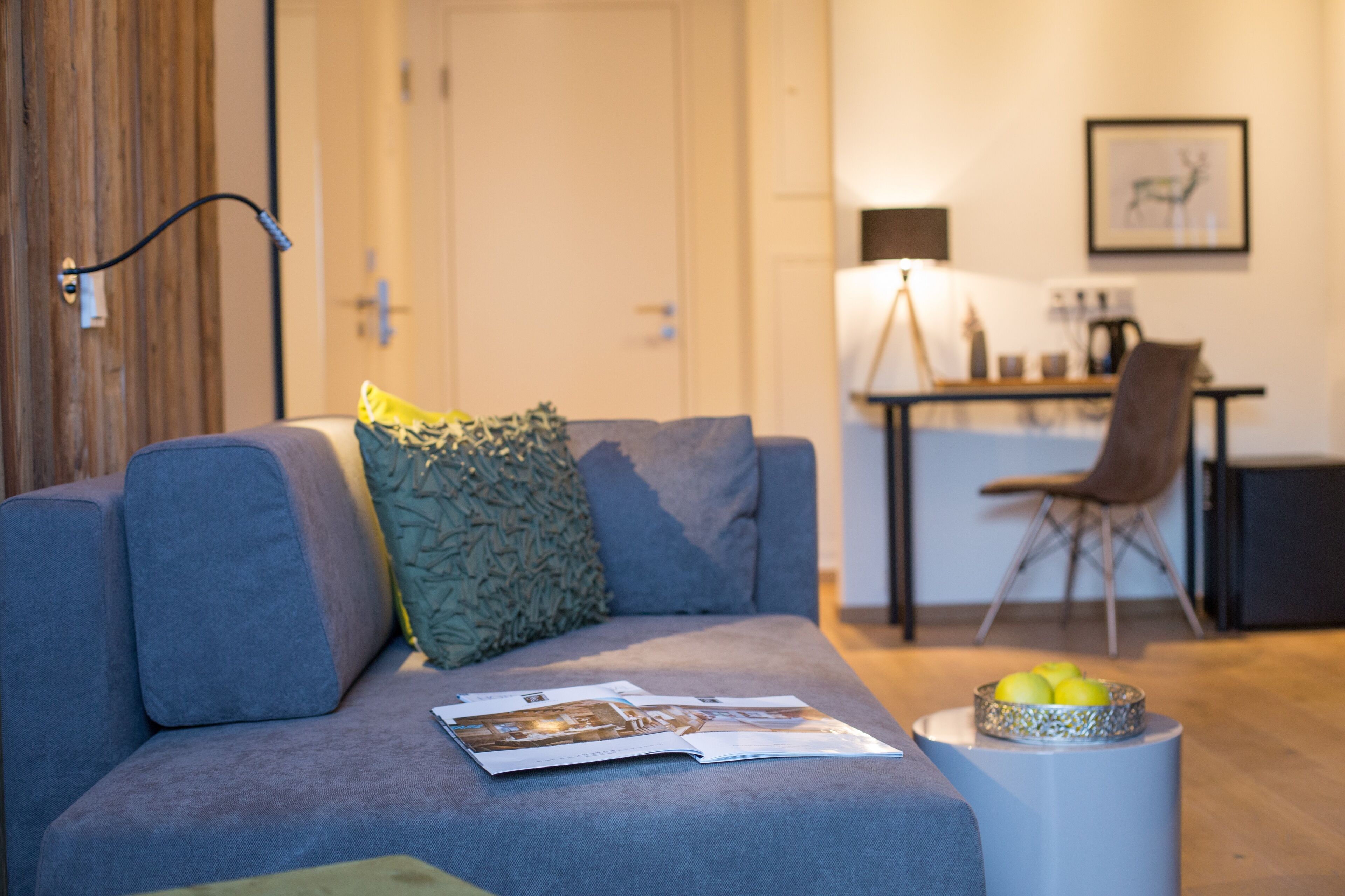 40-inch flat-screen tv with cable channels, tv, heated floors