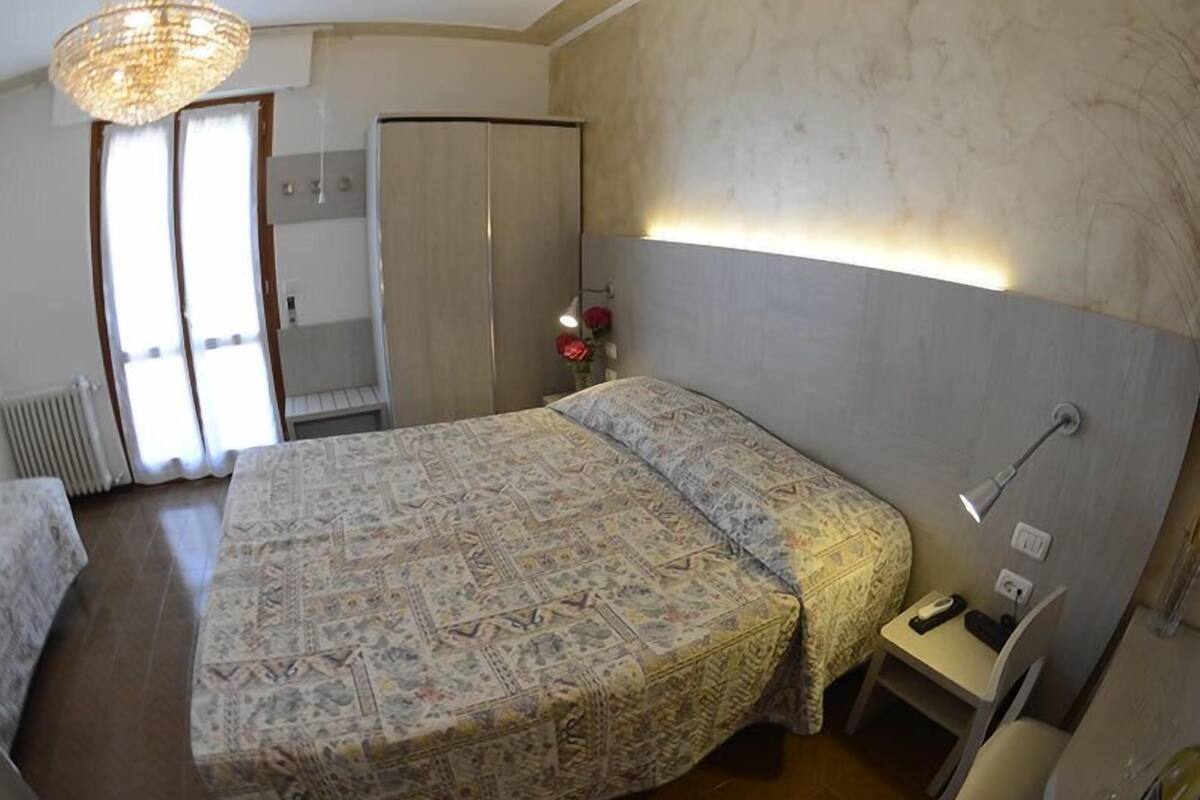 Dreibettzimmer, 3 Einzelbetten