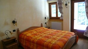 Apartment, 2 Bedrooms | Premium bedding, individually furnished, blackout drapes - Residence Les Myosotis (Ayas)