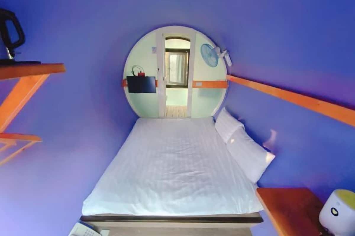 Blackout curtains, free WiFi