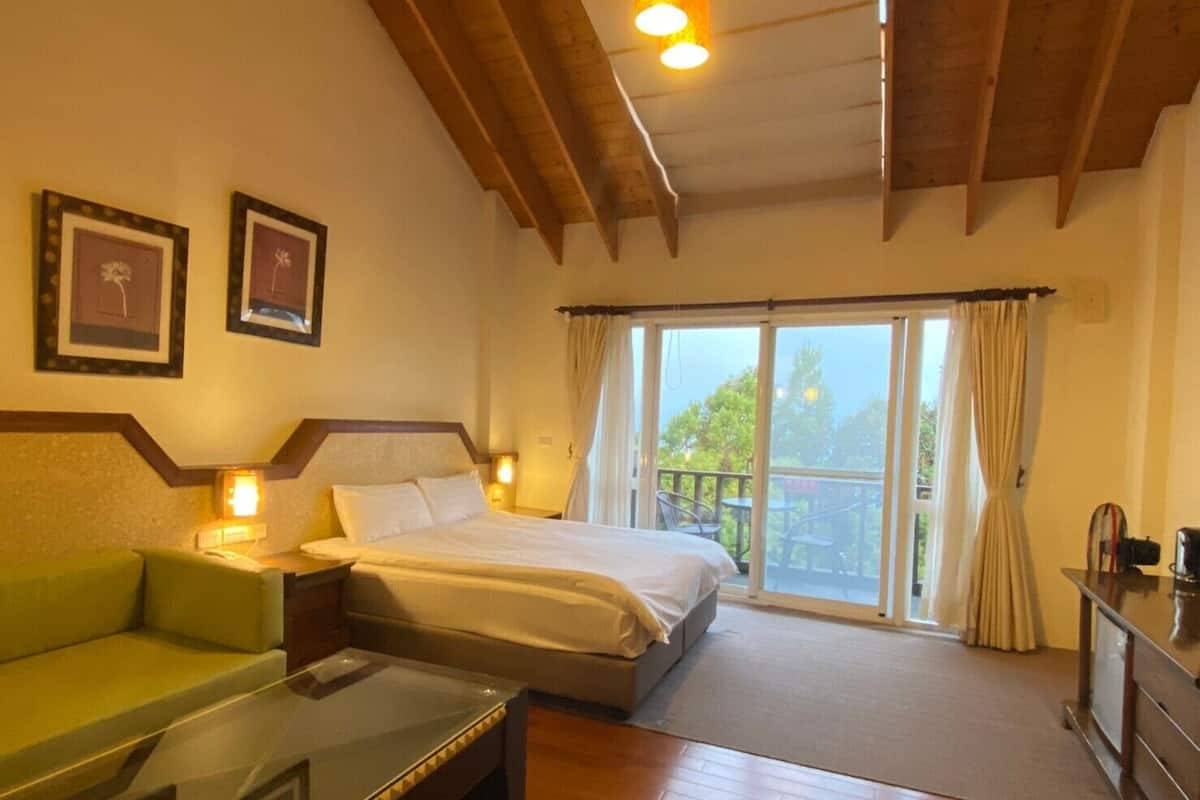 Habitación doble superior | Cortinas opacas y wifi gratis