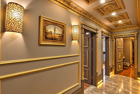 Restaurant - Real King Residence  (Yomra)