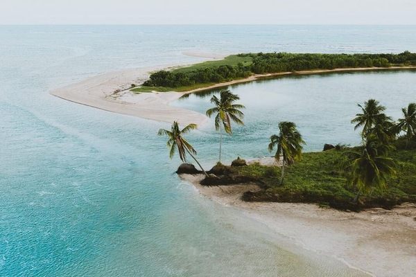 Beach nearby, scuba diving