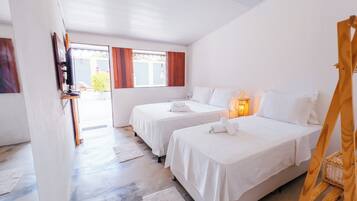 Quarto triplo | Frigobar, Wi-Fi de cortesia